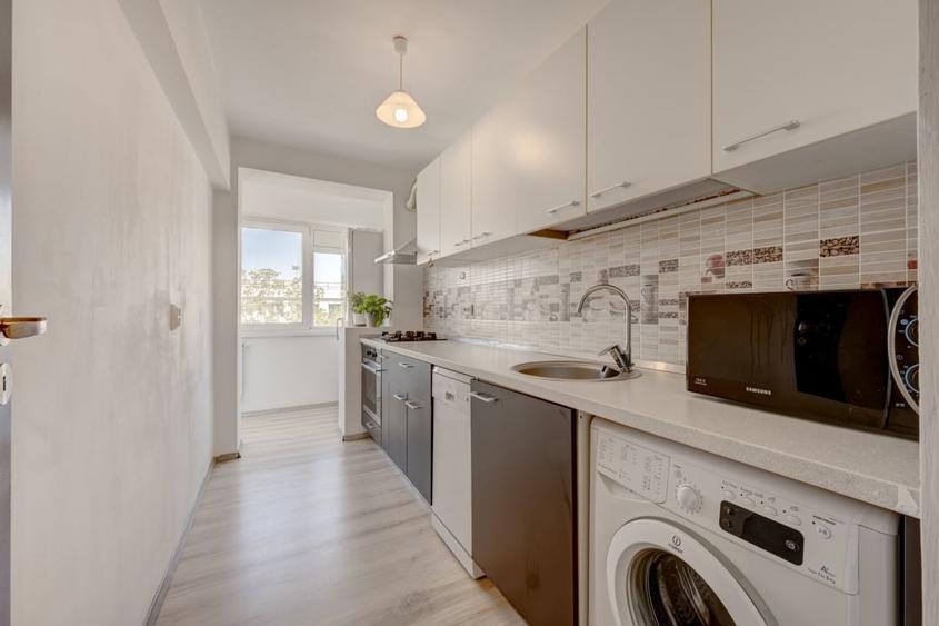 Apartament cu 2 camere semidecomandat în Giulești