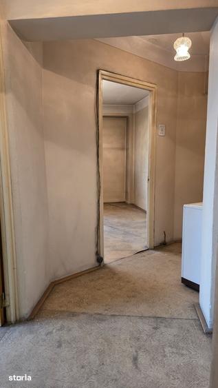 Apartament cu 2 camere decomandat în Gara de Nord
