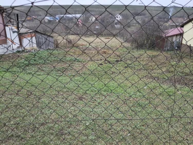 Teren de 1566 mp, în Murani