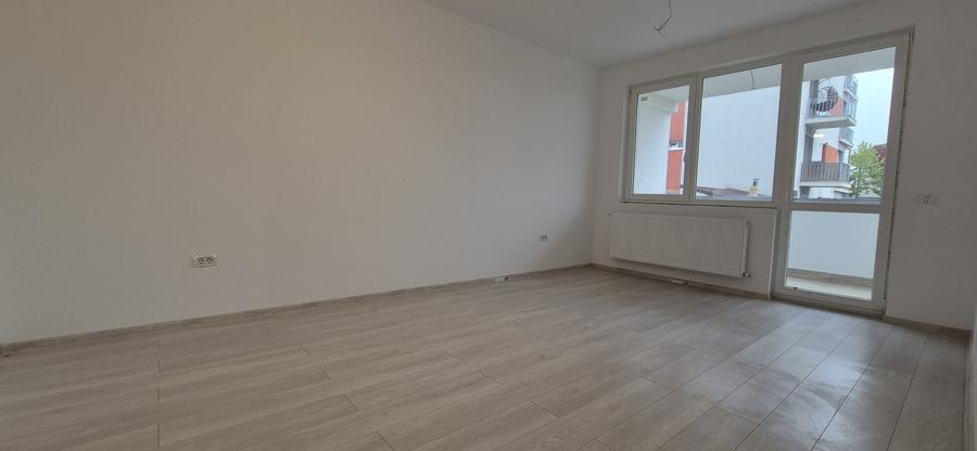 Apartament cu 2 camere decomandat în Sânpetru