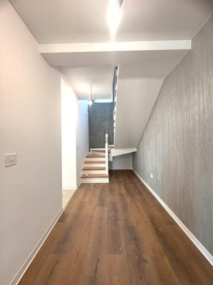 Duplex cu 4 camere cu Canalizare în Săcălaz