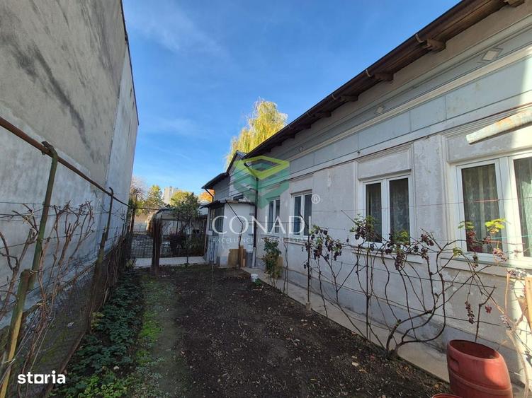 Teren de 424 mp, în Romană