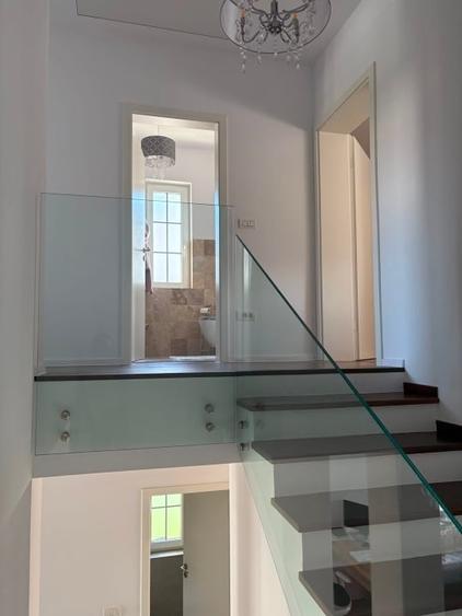 Duplex cu 4 camere cu Canalizare în Moșnița Nouă