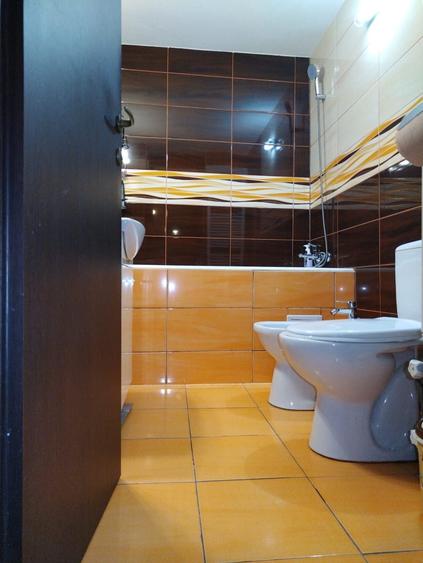 Apartament cu 3 camere decomandat în Tomești