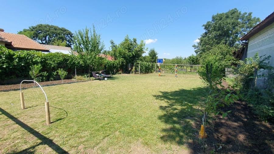 Casă cu 3 camere cu Teren 2871 Mp în Giubega