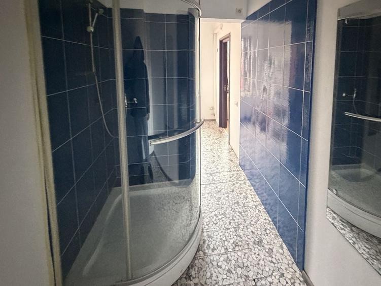 Casă cu 4 camere în Floreasca