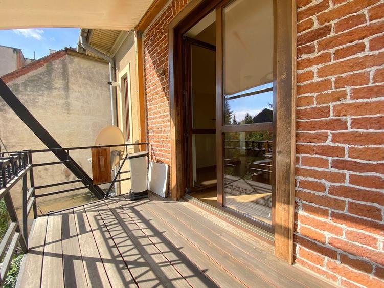 Apartament cu 4 camere decomandat, mobilat în Central