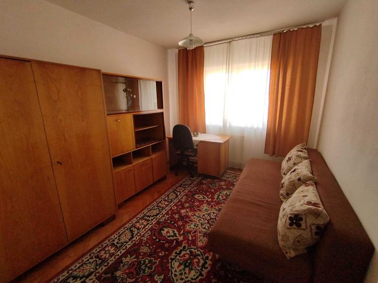 Apartament cu 3 camere decomandat în Ștrand