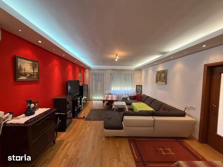Casă cu 5 camere cu Teren 650 Mp în Chiajna