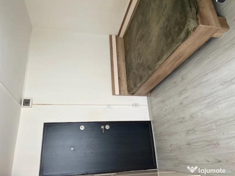 Garsonieră nedecomandată în Apărătorii Patriei