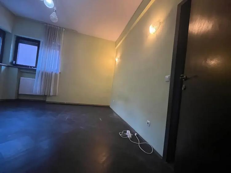 Apartament cu 2 camere semidecomandat în Romană