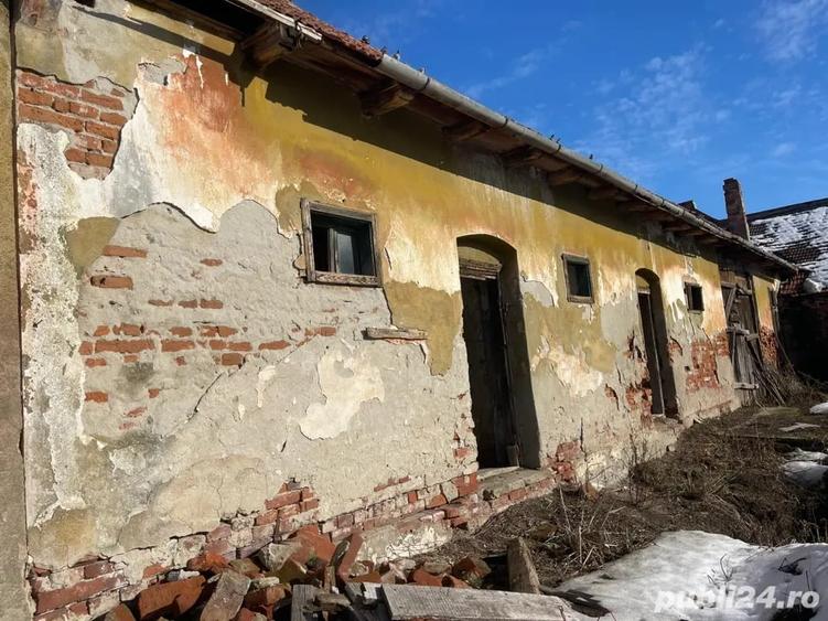 Casa si spatiu comercial - 2