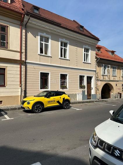Apartament cu 2 camere semidecomandat în Centrul Istoric
