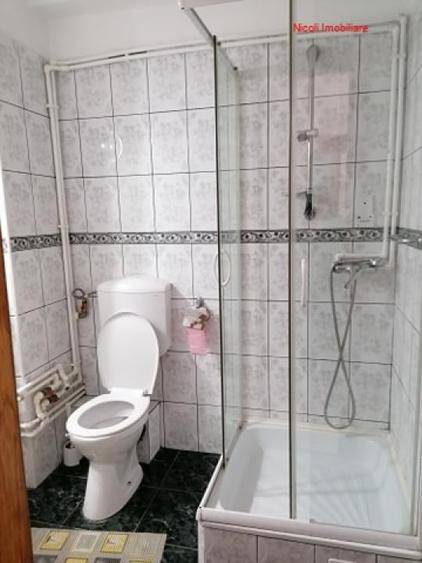 Casă individuală cu 18 camere cu Teren 1000 Mp în Exterior Sud