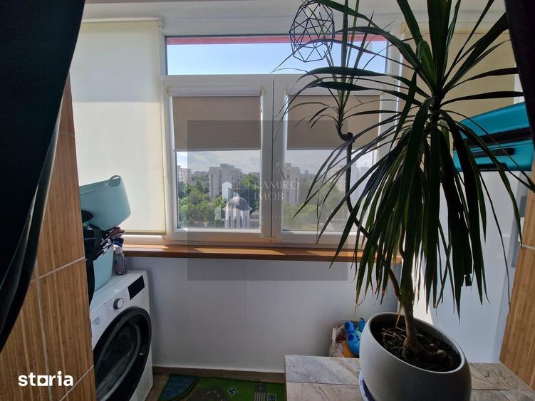 Apartament cu 4 camere semidecomandat în Berceni