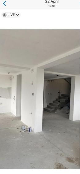 Casă cu 4 camere în Milcov