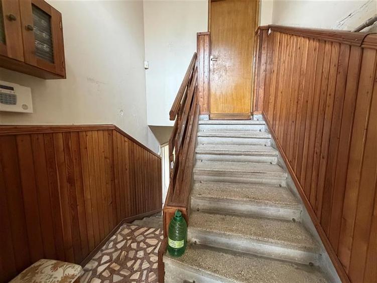 Casă individuală cu 4 camere cu Canalizare în Centrul Civic