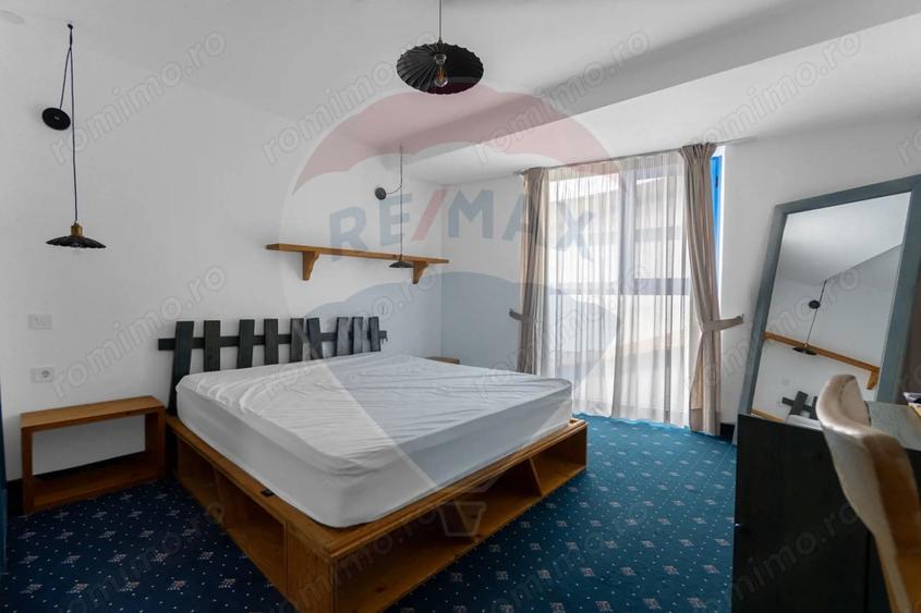 Casă cu 25 camere cu Teren 6630 Mp în Murighiol