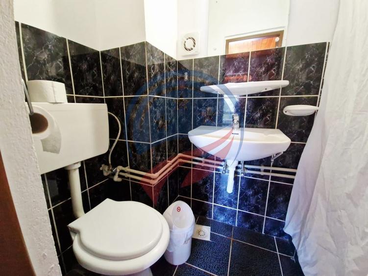 Hotel/Pensiune, de 871 mp, în Eșelnița