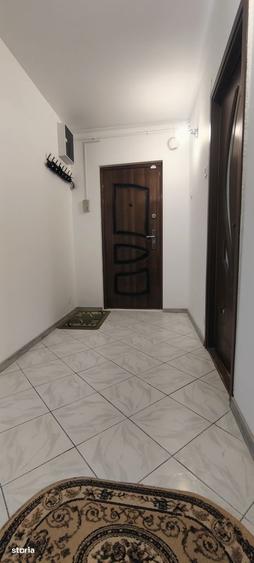 Apartament cu 3 camere decomandat, mobilat în 1 Mai