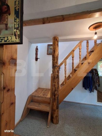 Casă cu 3 camere în Podu Corbului