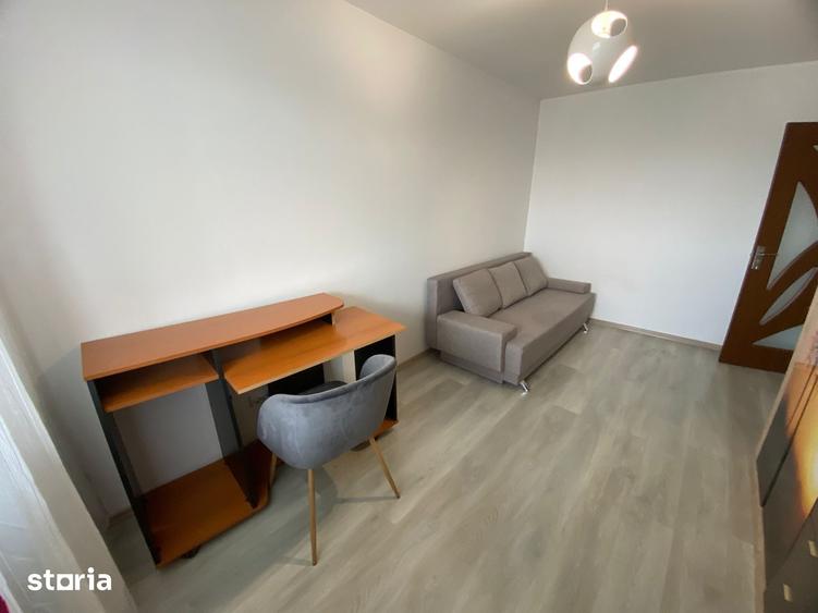 Apartament cu 3 camere semidecomandat în Bulgaria