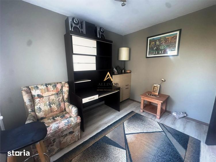 Apartament cu 3 camere, mobilat în Republicii