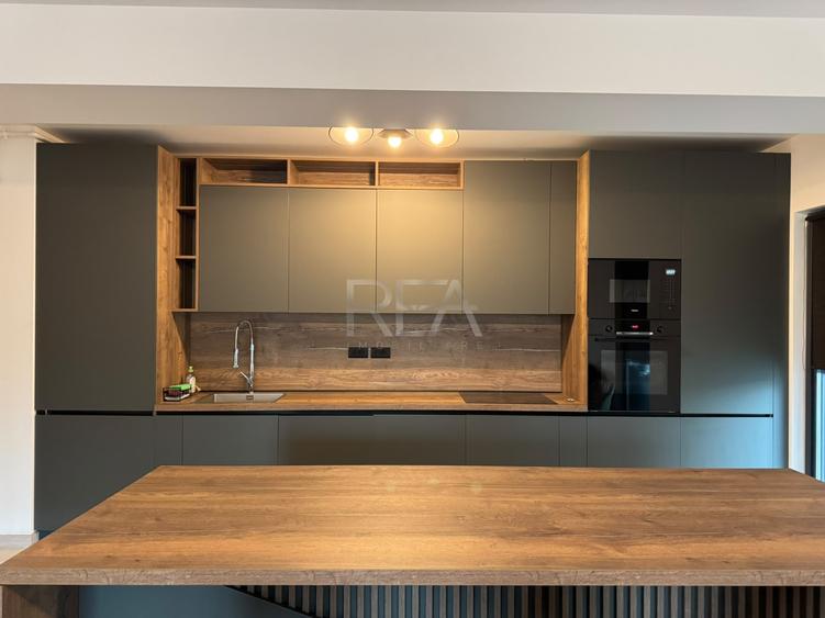 Apartament cu 3 camere decomandat, mobilat în Vitan