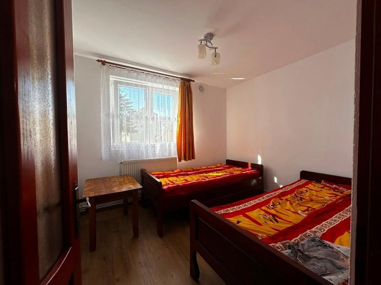 Apartament cu 2 camere nedecomandat în Decebal