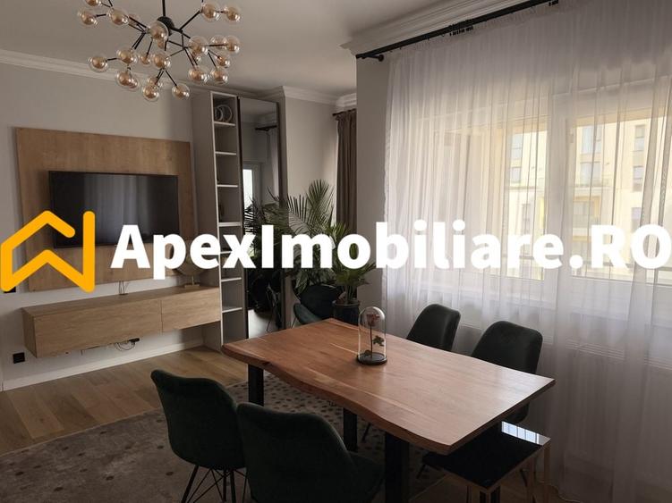 Apartament cu 3 camere semidecomandat, mobilat în Băneasa