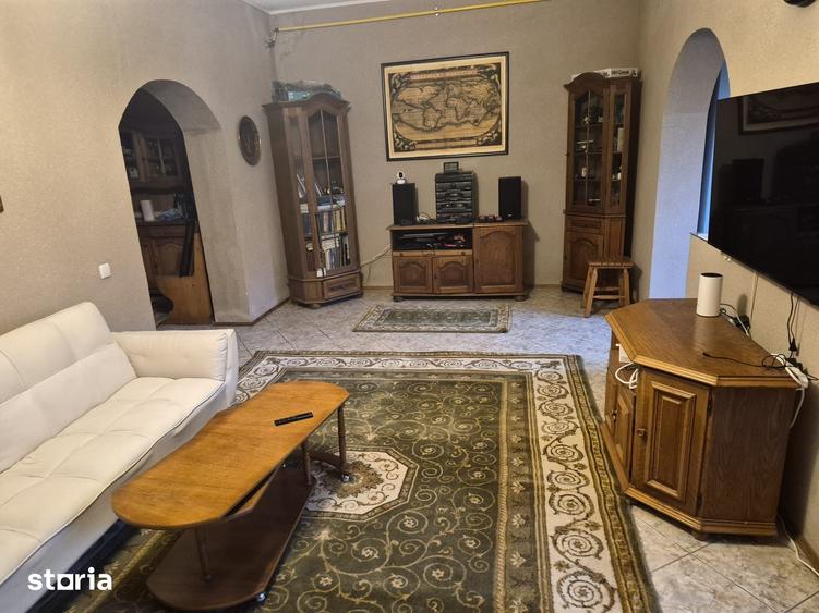 Casă cu 3 camere cu Teren 620 Mp în Central