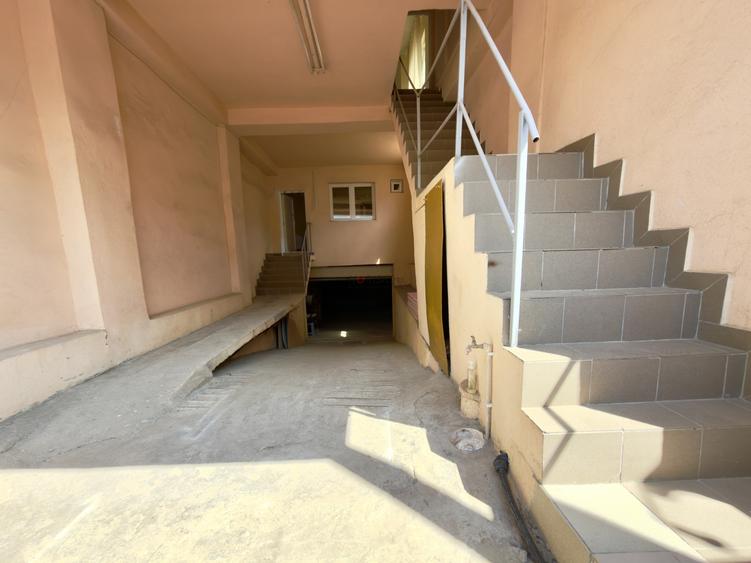 Spațiu comercial, de 200 mp, în Industriilor