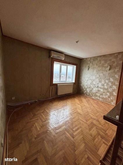 Apartament cu 4 camere în Central