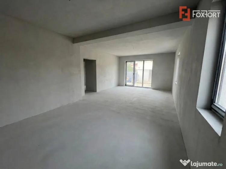 Apartament cu 2 camere decomandat în Giroc