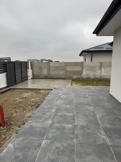Casă individuală cu 4 camere cu Canalizare în Clinceni