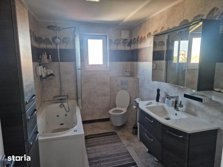 Spațiu comercial, de 400 mp, în Iosia