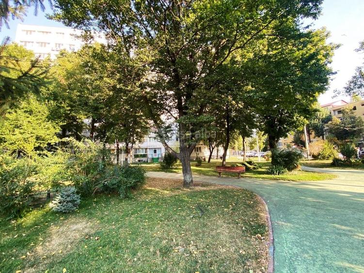 Apartament cu 2 camere decomandat, mobilat în Podu Roș