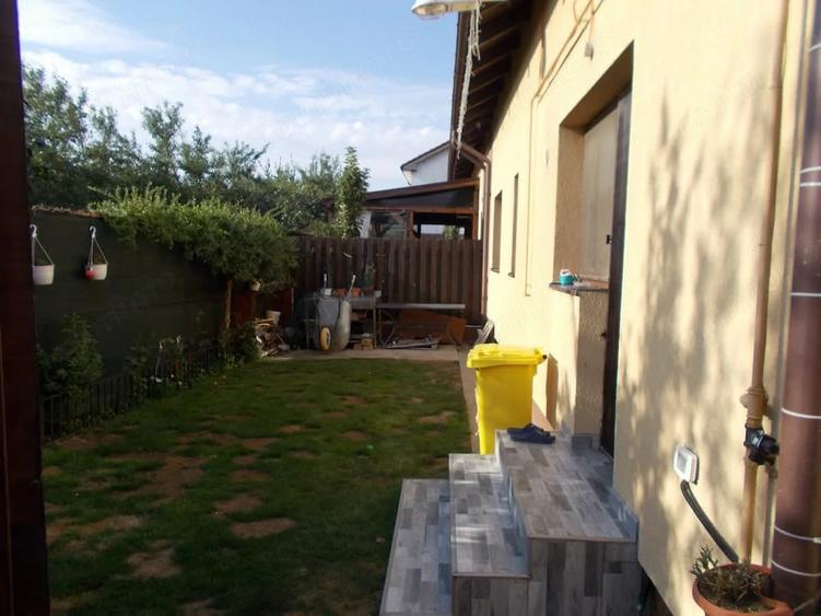 Casă cu 3 camere cu Teren 250 Mp în Săcălaz