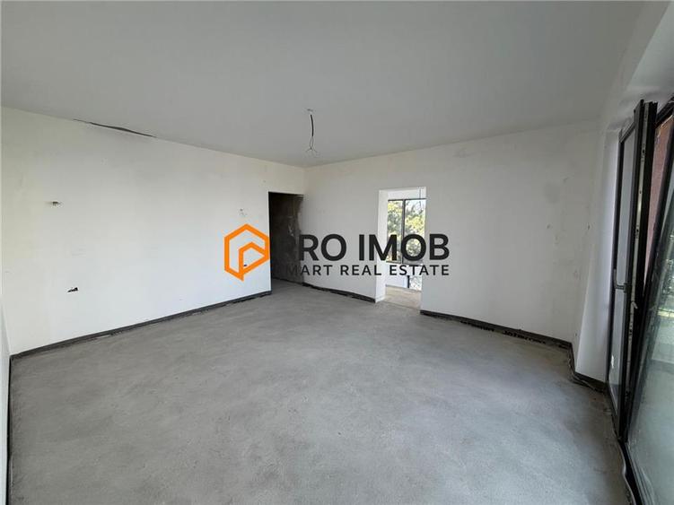 Casă individuală cu 6 camere cu Teren 376 Mp în Micro 14