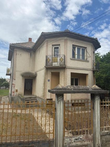 Casă cu 4 camere în Odoreu