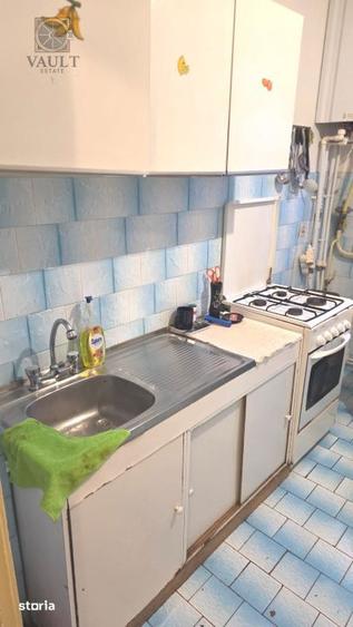 Apartament cu 3 camere decomandat, mobilat în Mazepa 1