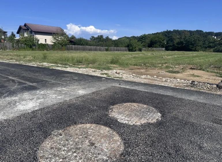 Teren de 1760 mp, în Cocoșești