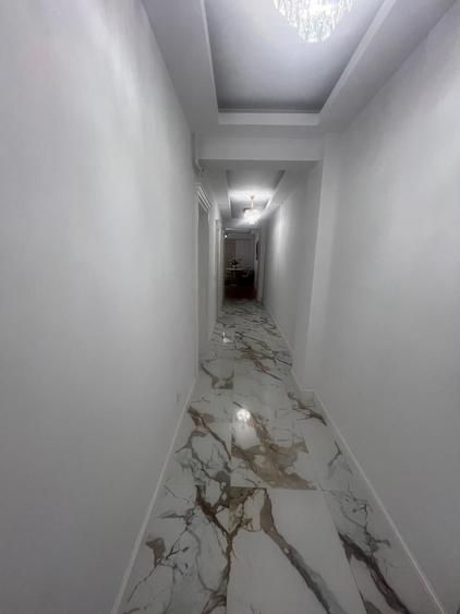 Apartament cu 3 camere semidecomandat în Chitila
