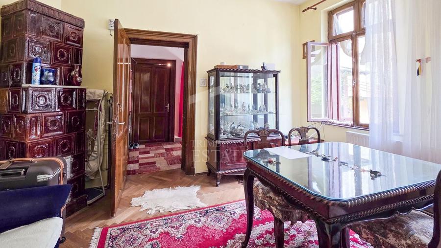 Apartament cu 3 camere decomandat, mobilat în Dacia