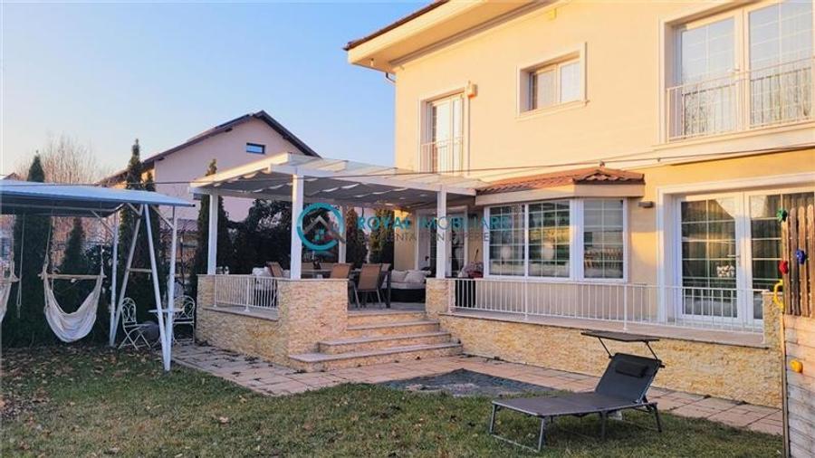 Casă individuală cu 6 camere cu Canalizare în Păulești