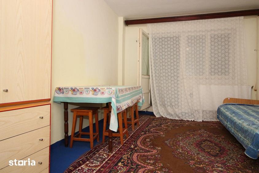 Apartament cu 2 camere decomandat în Energiei