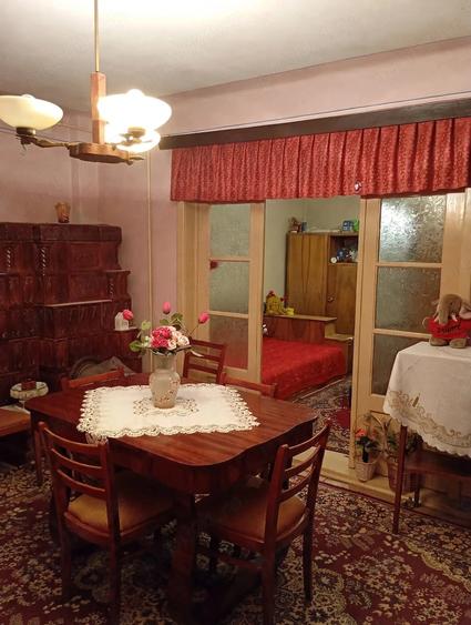 Casă cu 4 camere cu Teren 1361 Mp în Florești