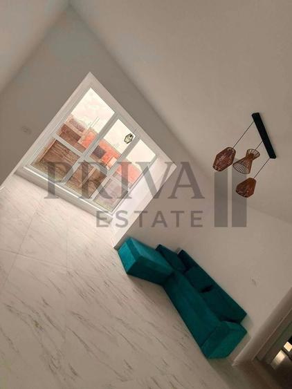 Apartament cu 3 camere semidecomandat în Moșnița Nouă