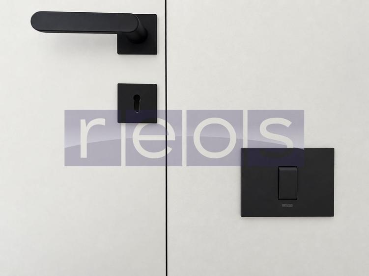 Apartament cu 3 camere semidecomandat în Primăverii