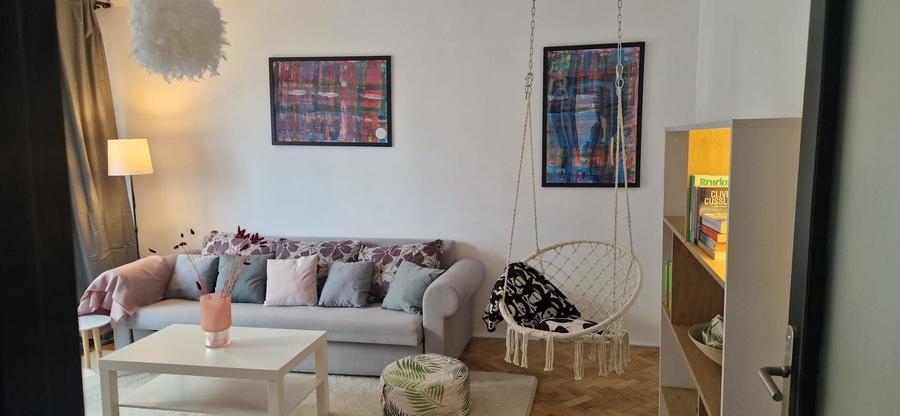 Apartament cu 3 camere decomandat în Iosia
